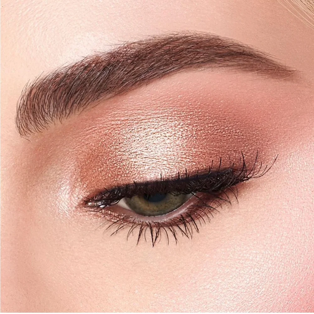 ✨ Too Faced Born This Way The Natural Nudes Eyeshadow Palette